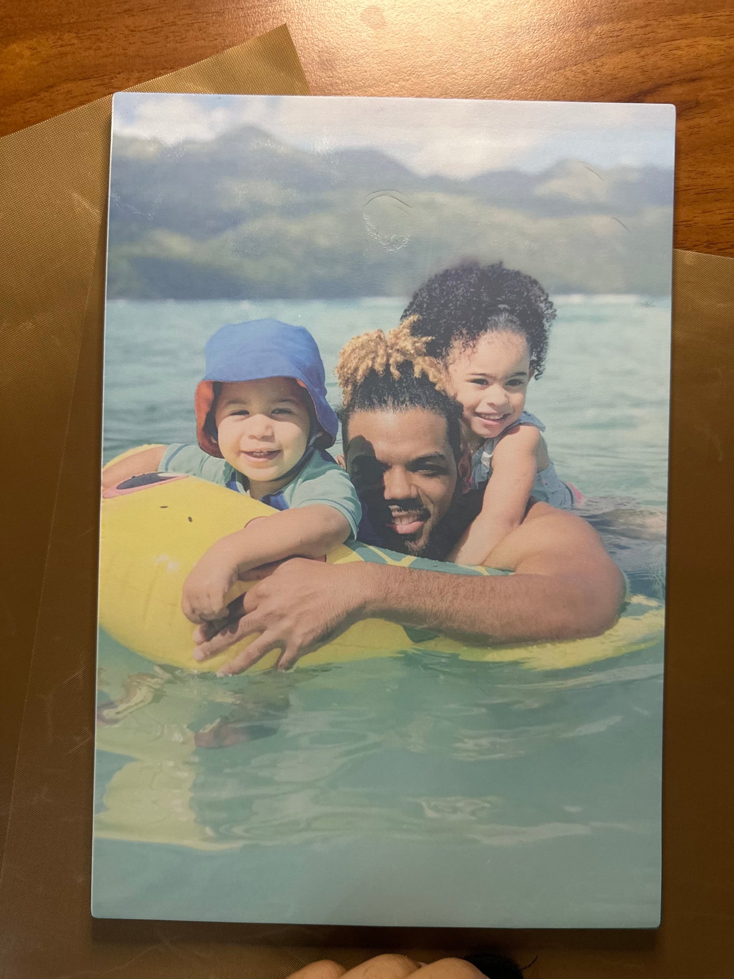 A1.Desktop photo panels with metal stand