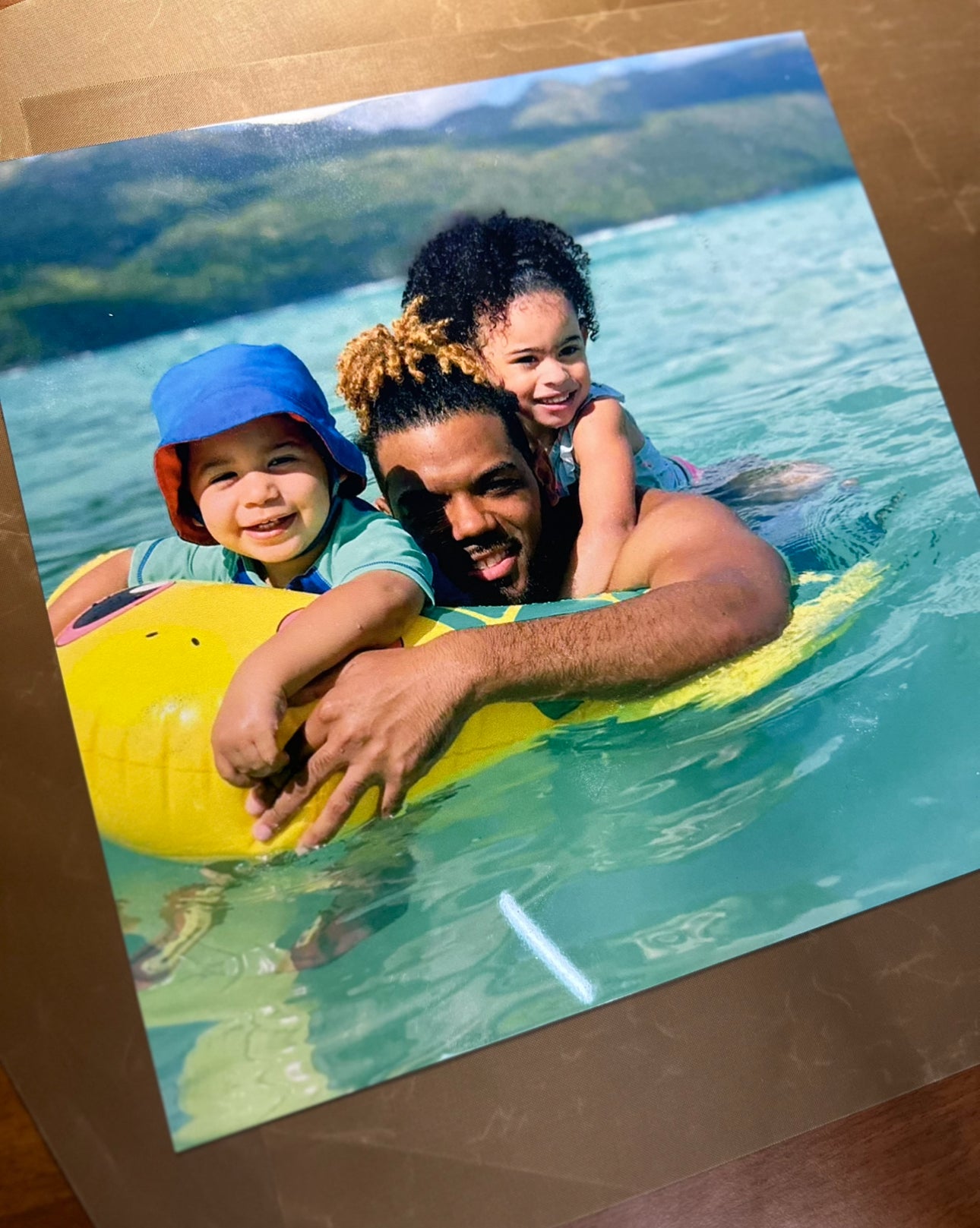 A8. Metal photo prints